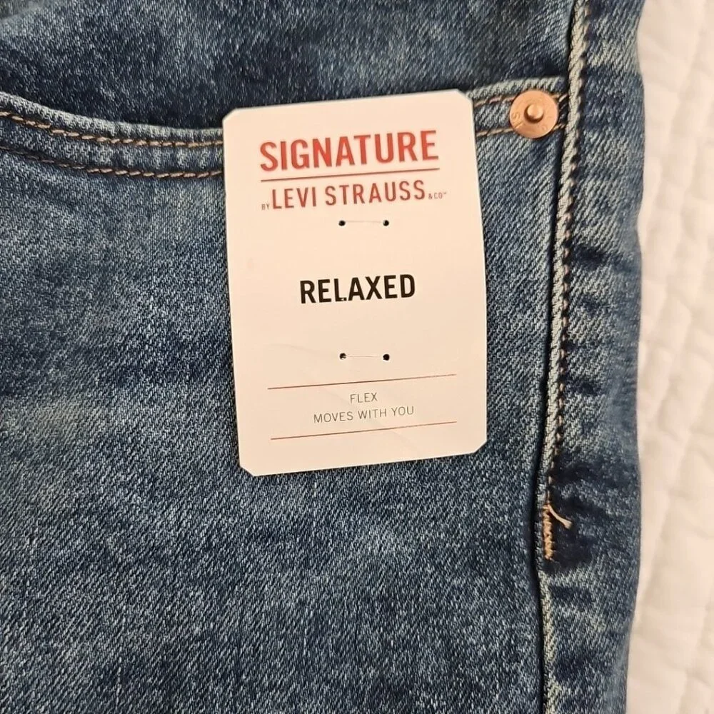 NEW Levi's Signature Series Jeans Men's‎ 42x30 Medium Wash Stretch Denim Relaxed